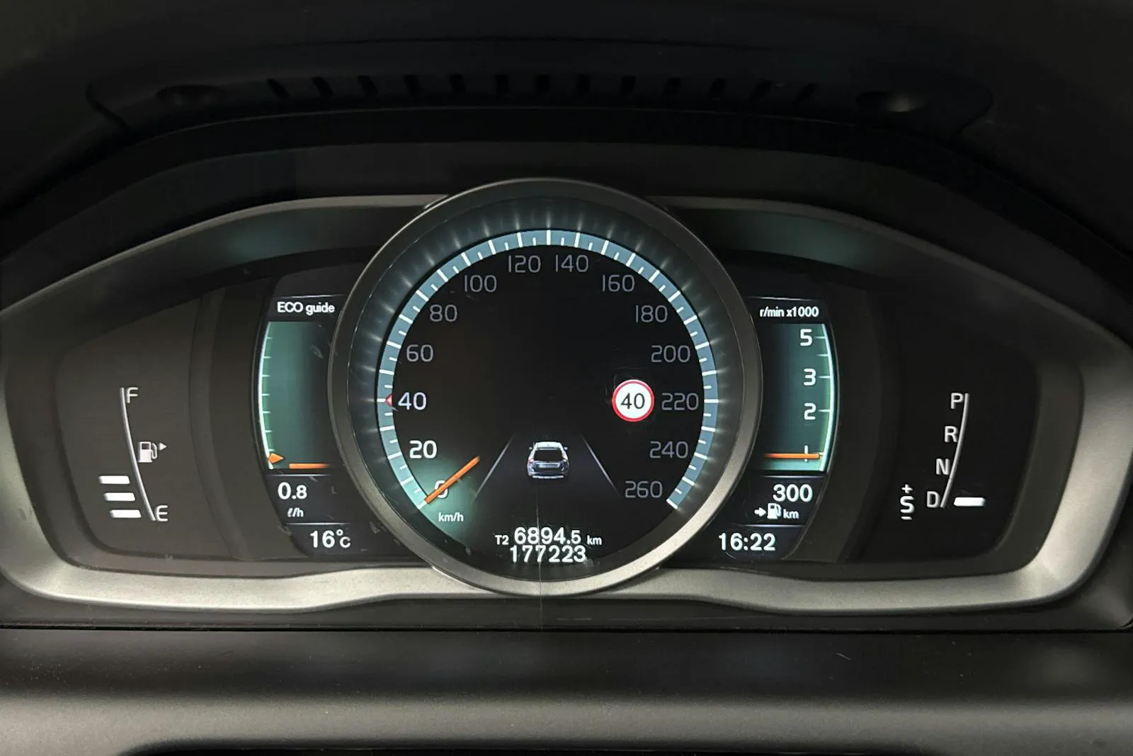 Vehicle image 9