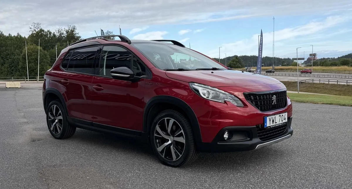 Vehicle image 3