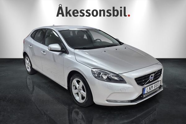 Volvo V40 T3 Kinetic150 hk Man LÅG SKATT - 2015