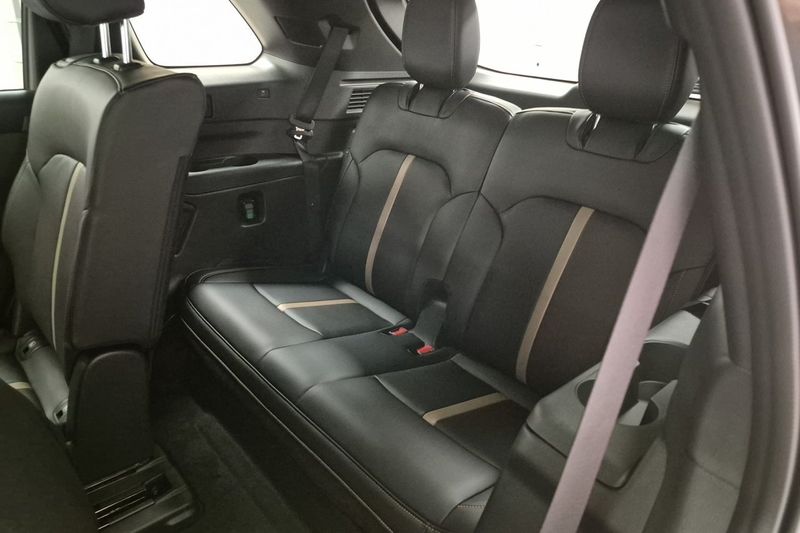 Mazda CX-80 bild 8
