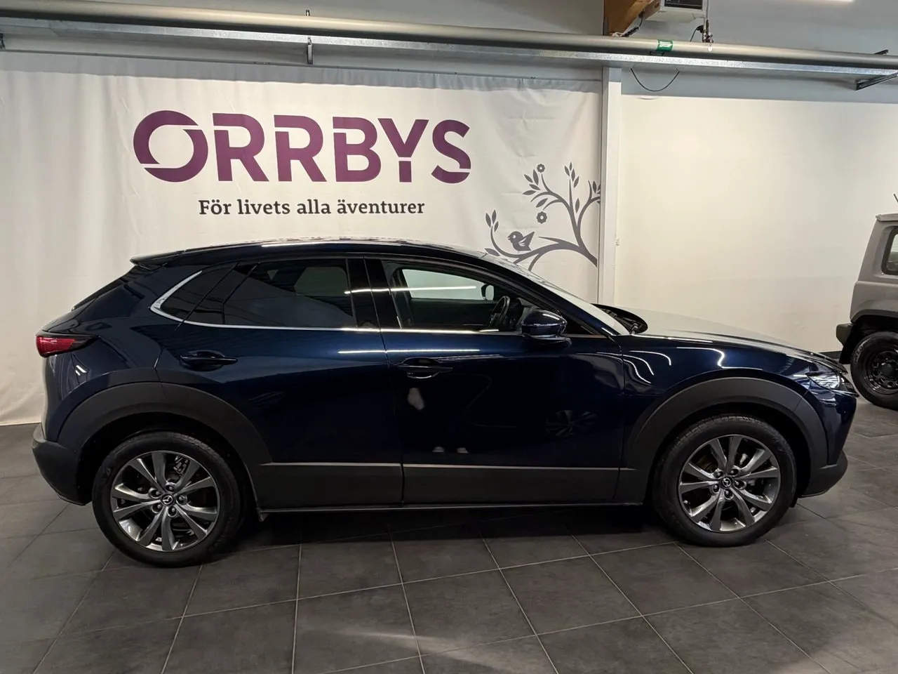 Vehicle image 2