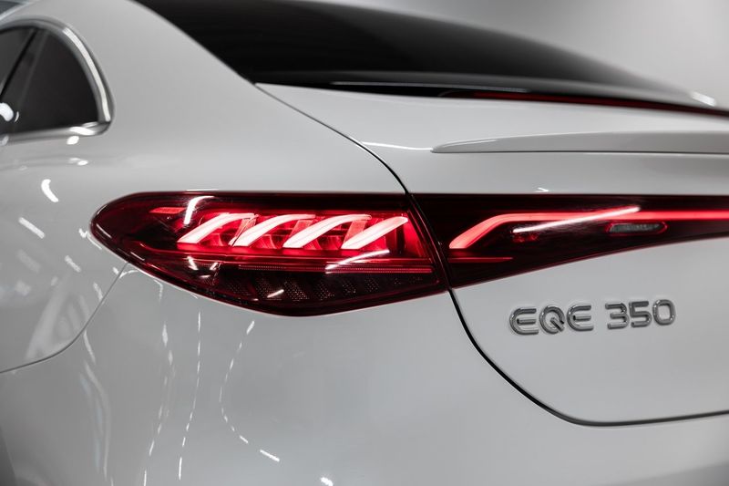 Mercedes EQE350 bild 26