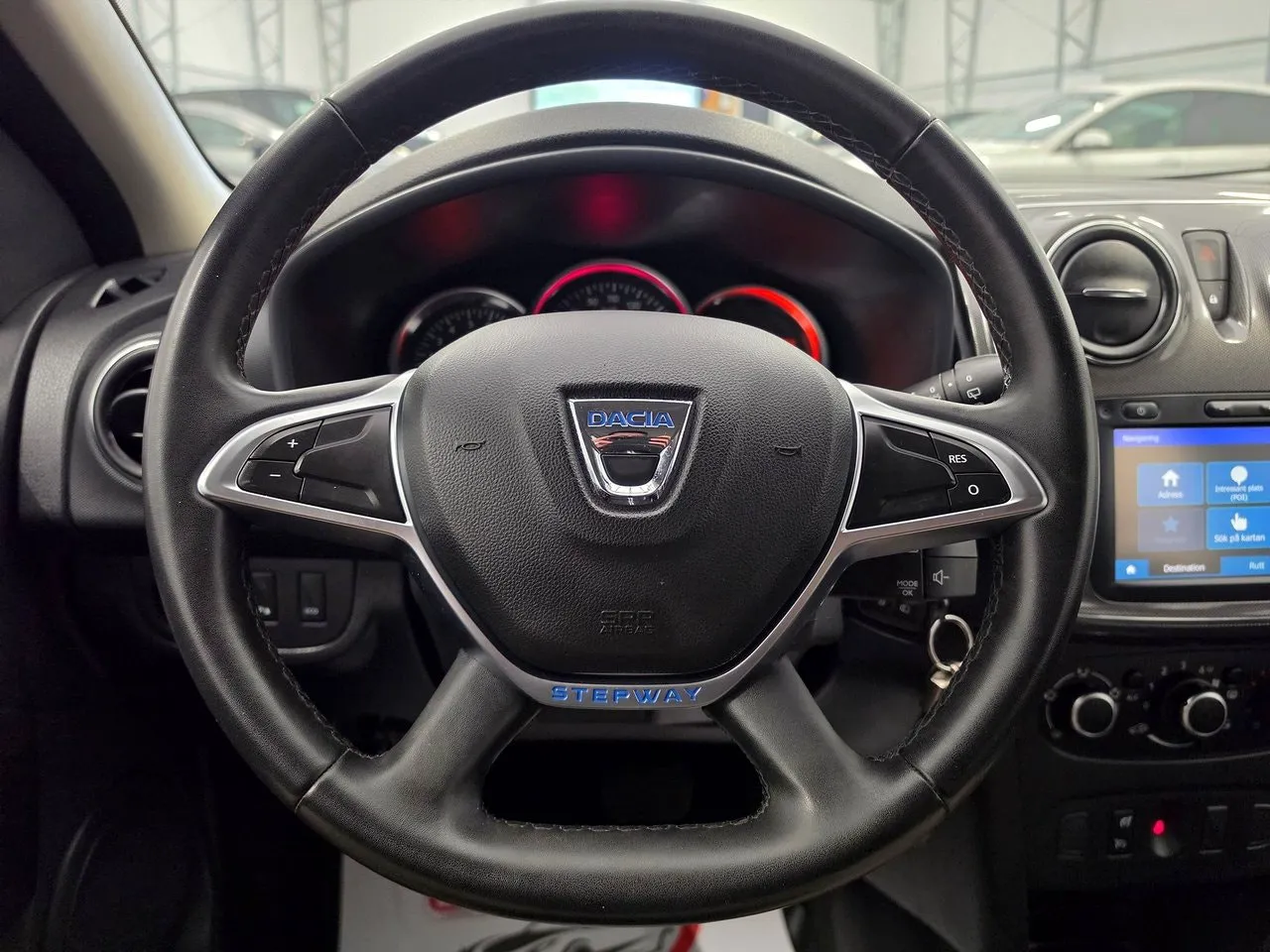 Vehicle image 18