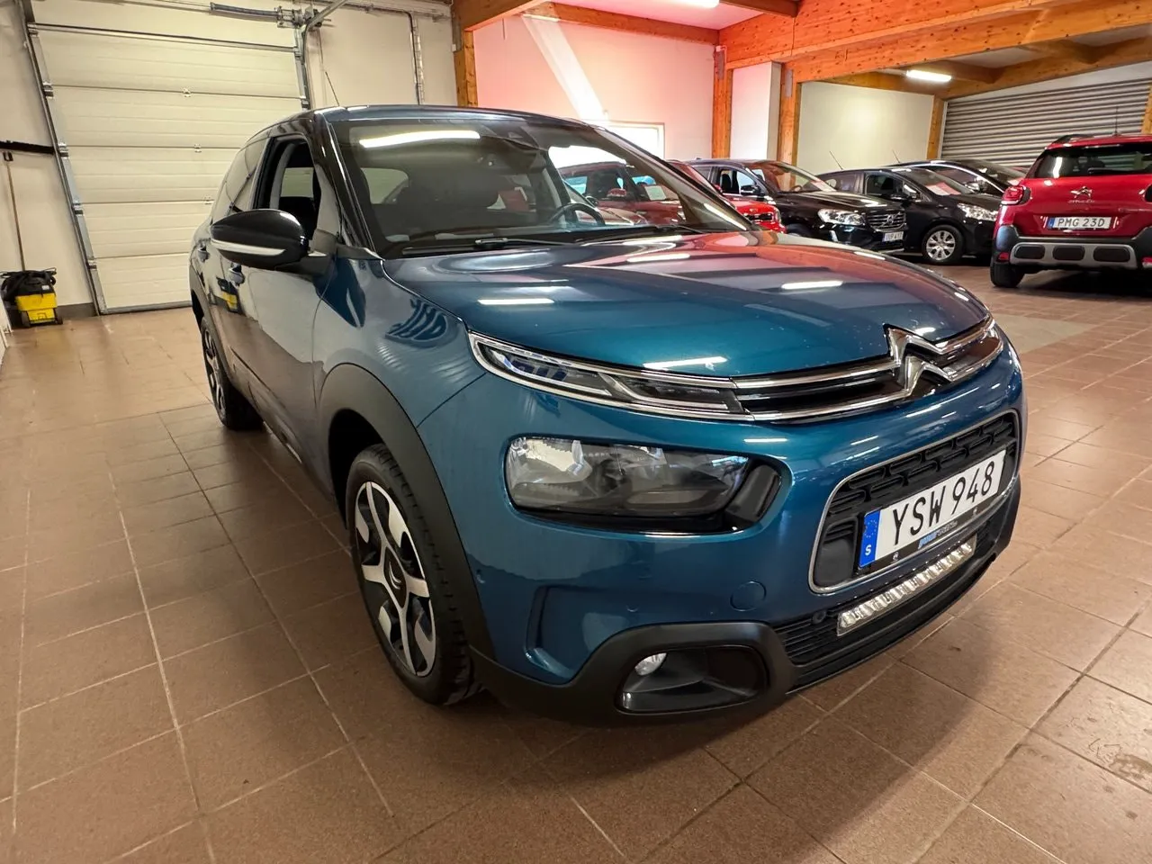 Vehicle image 1