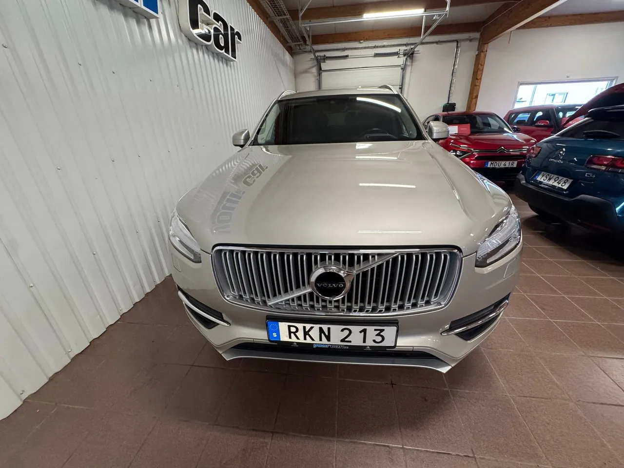 Vehicle image 3