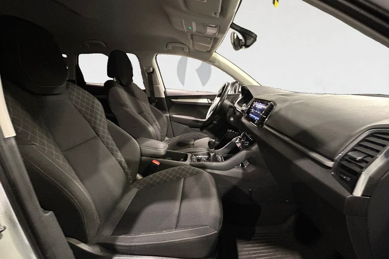 Vehicle image 14