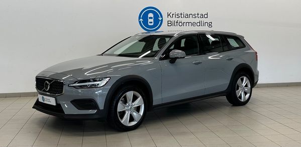 Volvo V60 Cross Country B4 AWD Aut. Core Klimatpkt. Dragkrok - 2024