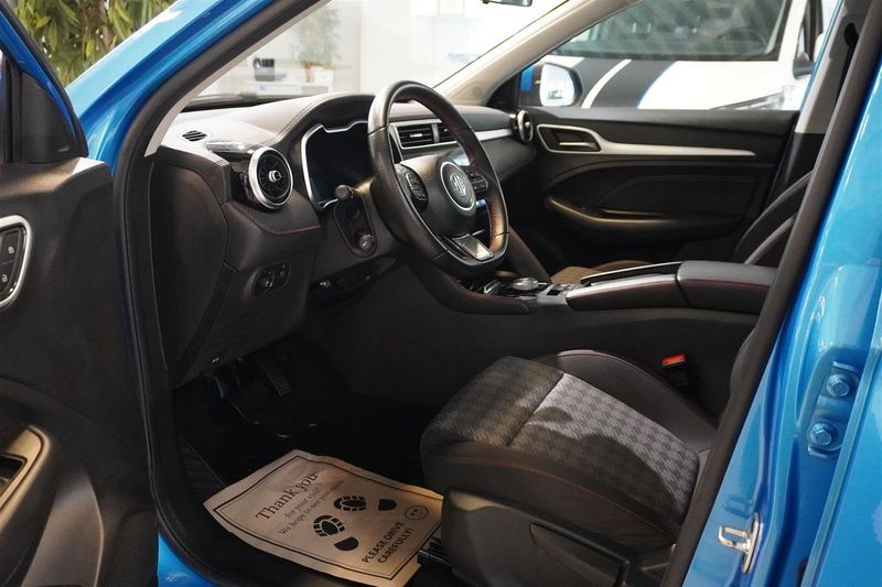 MG ZS EV bild 2