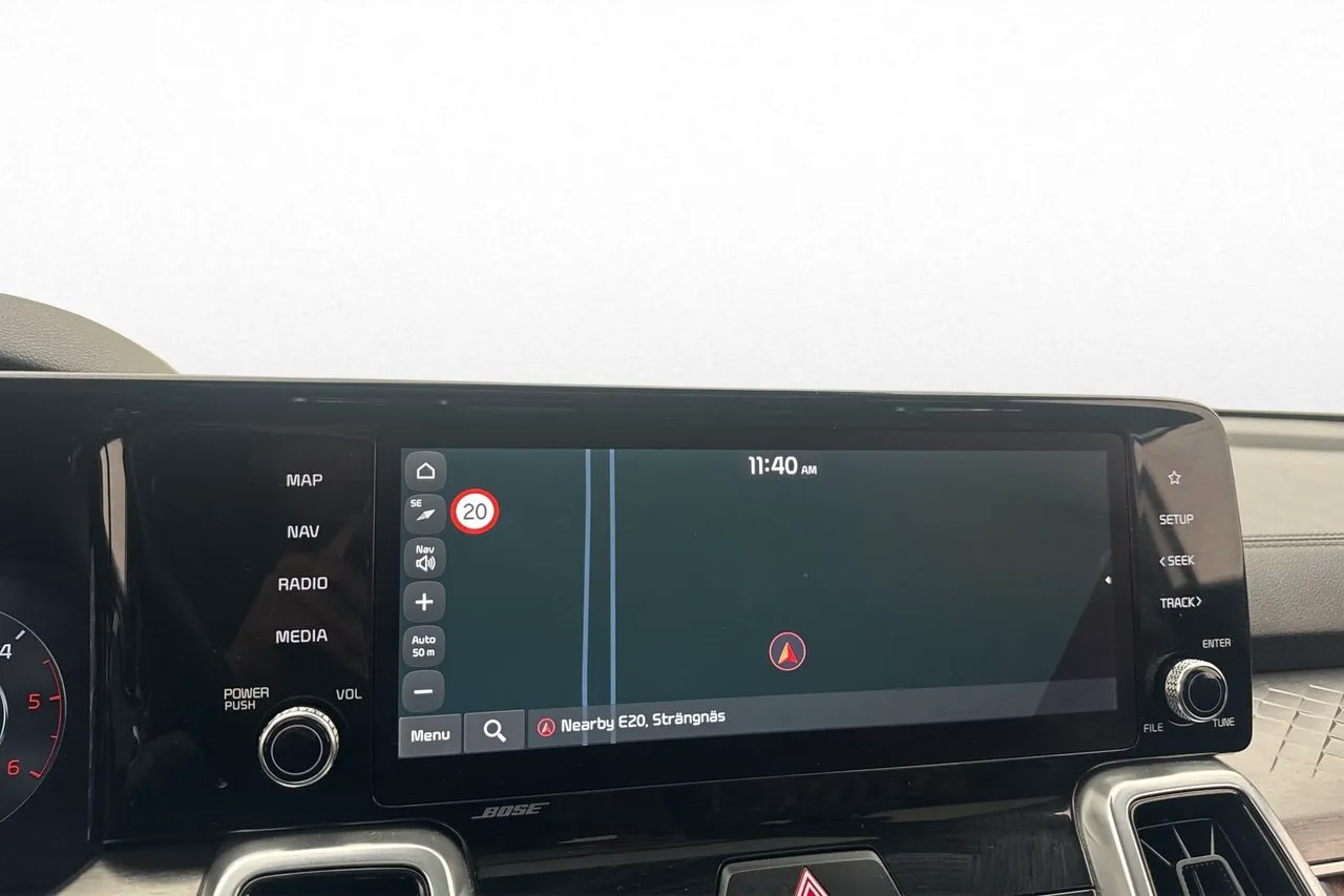 Vehicle image 18