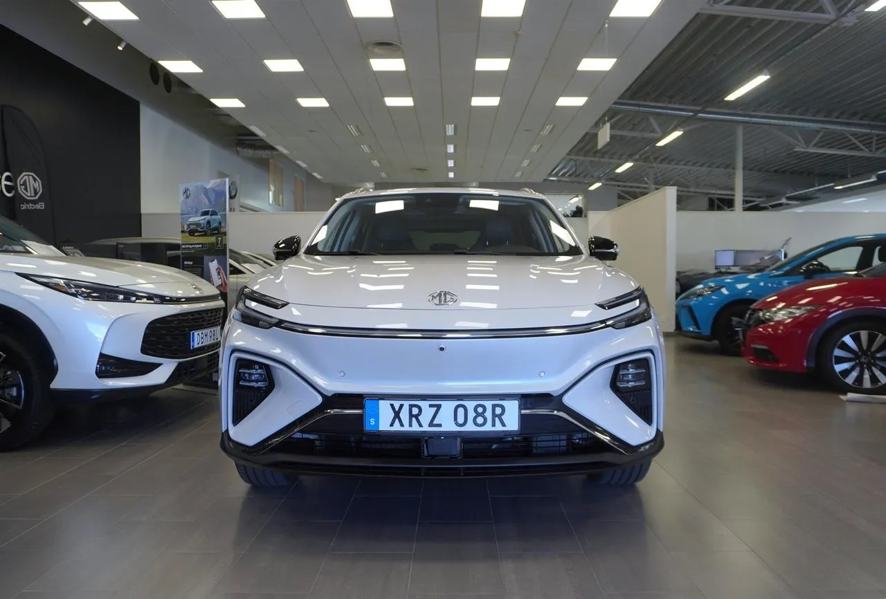 Vehicle image 1
