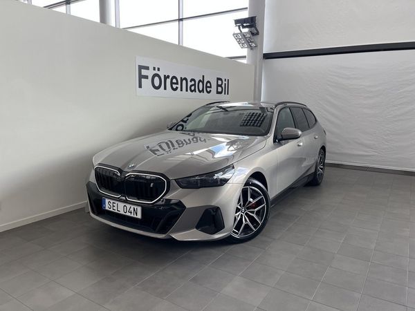 BMW i5 xDrive40 Touring M Sport Pro Drag B&W 19" Rattvärme - 2027