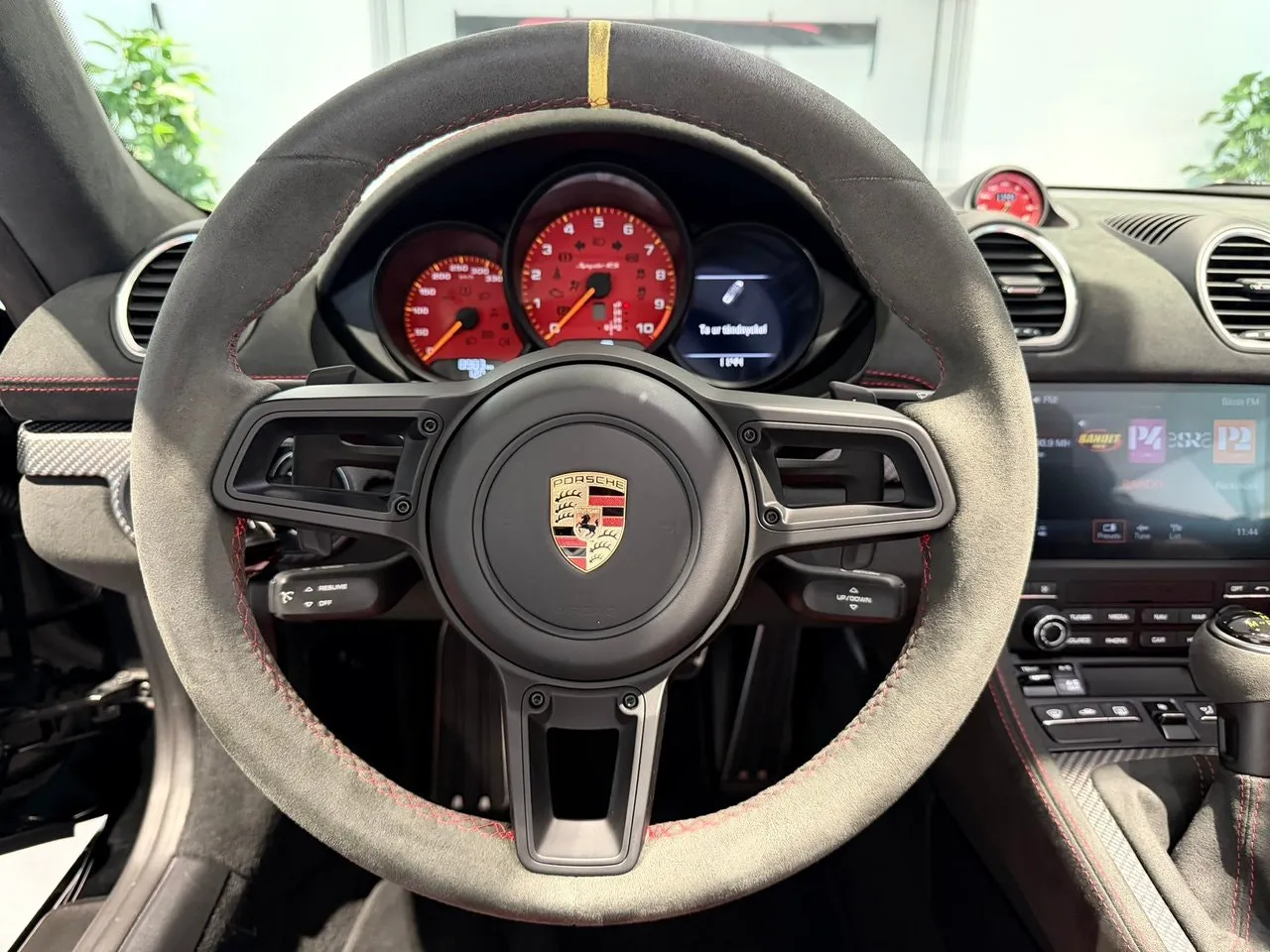 Vehicle image 14