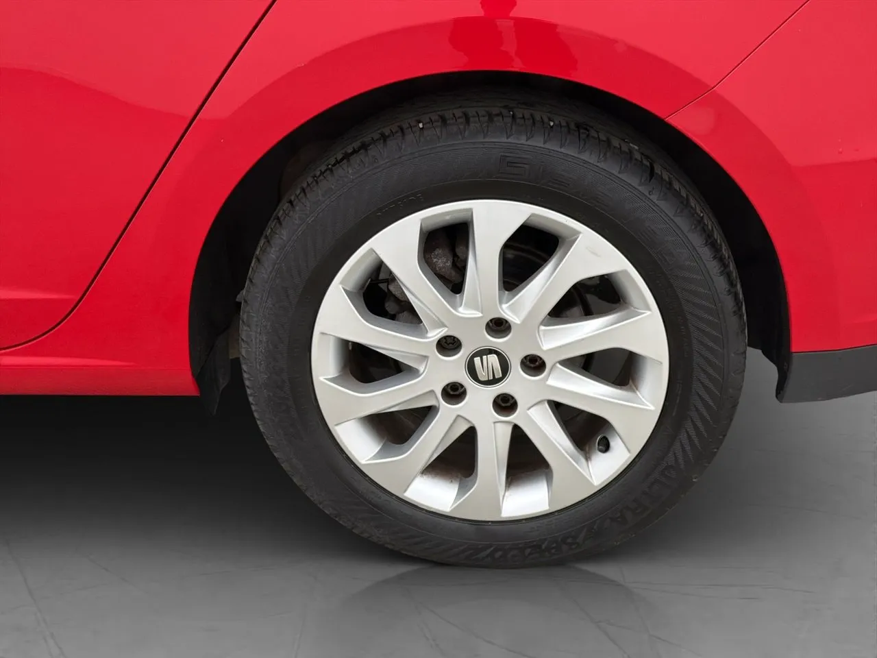 Vehicle image 25