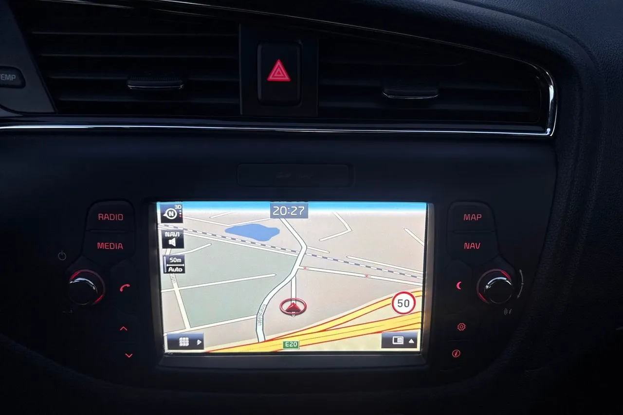 Vehicle image 21