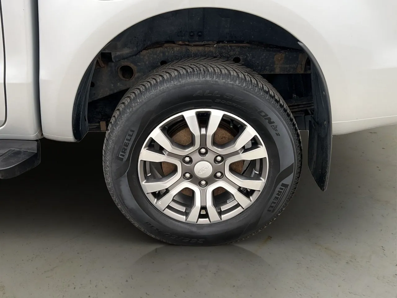 Vehicle image 33