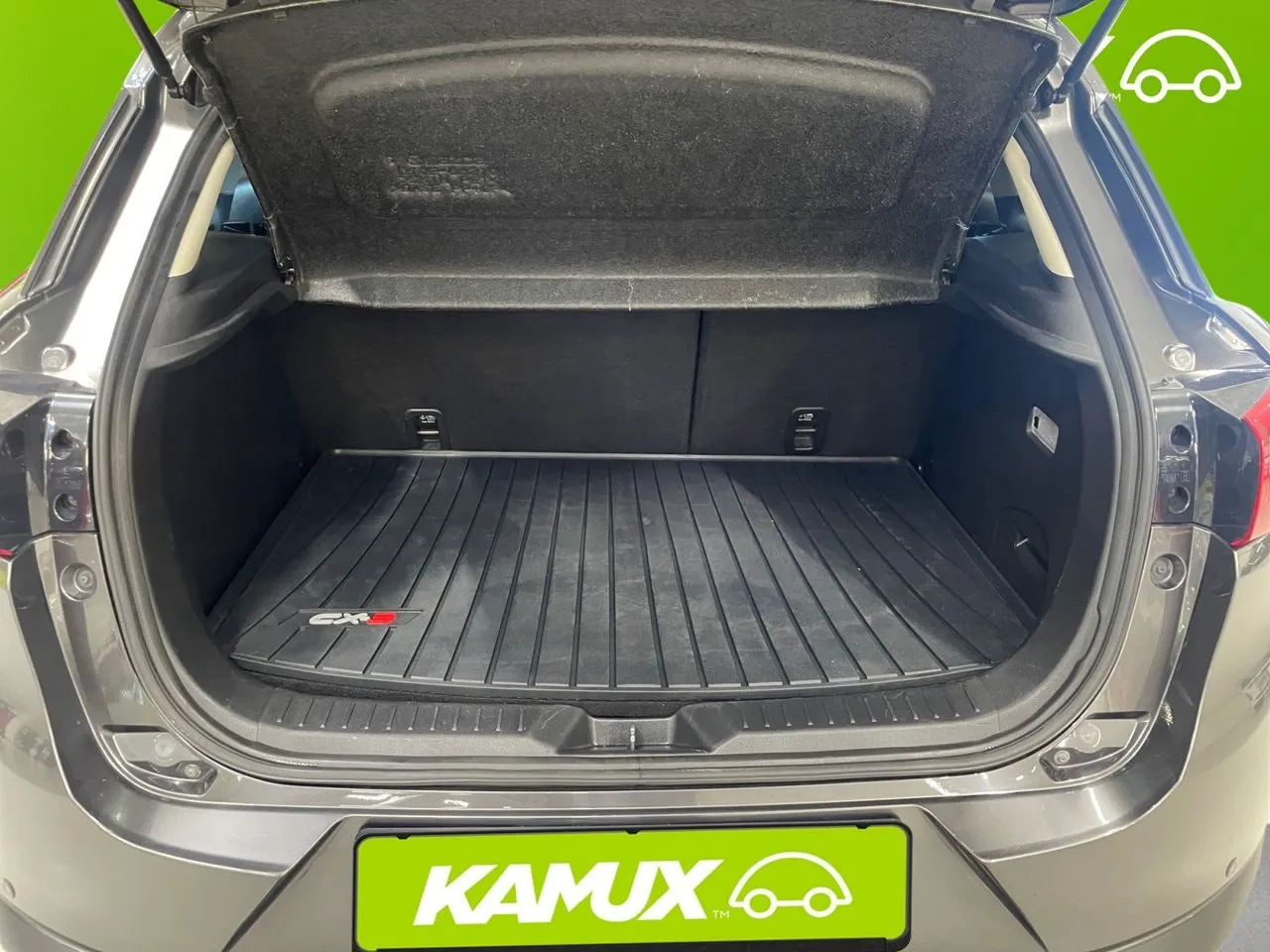 Vehicle image 15