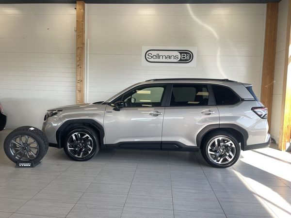 Subaru Forester 2,0 e-Boxer XFuel 4WD Limited Drag/V-hjul/MoK/LÅG SKATT - 2025