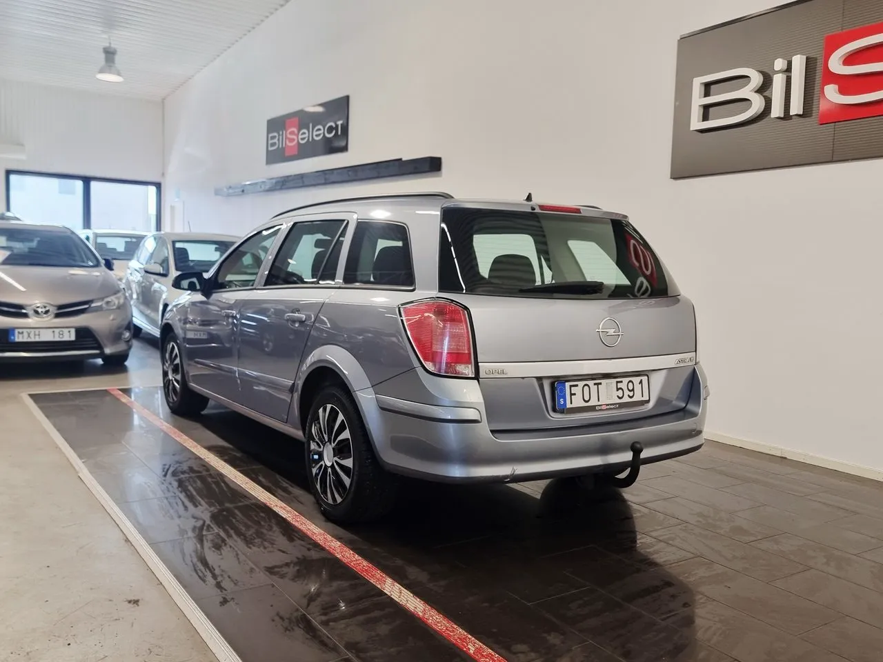 Vehicle image 11