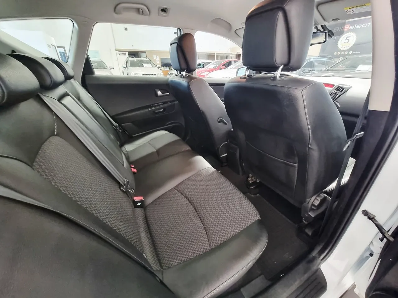 Vehicle image 21