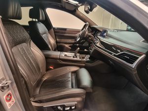BMW 740 bild 6