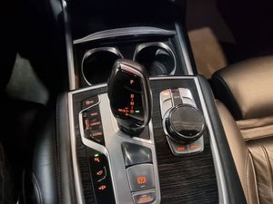 BMW 740 bild 17