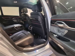 BMW 740 bild 12