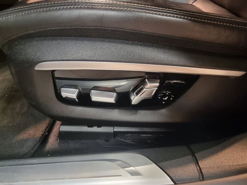 BMW 740 bild 15