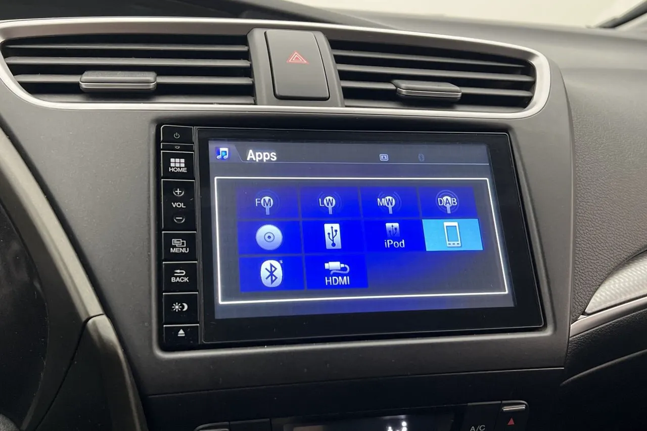 Vehicle image 16