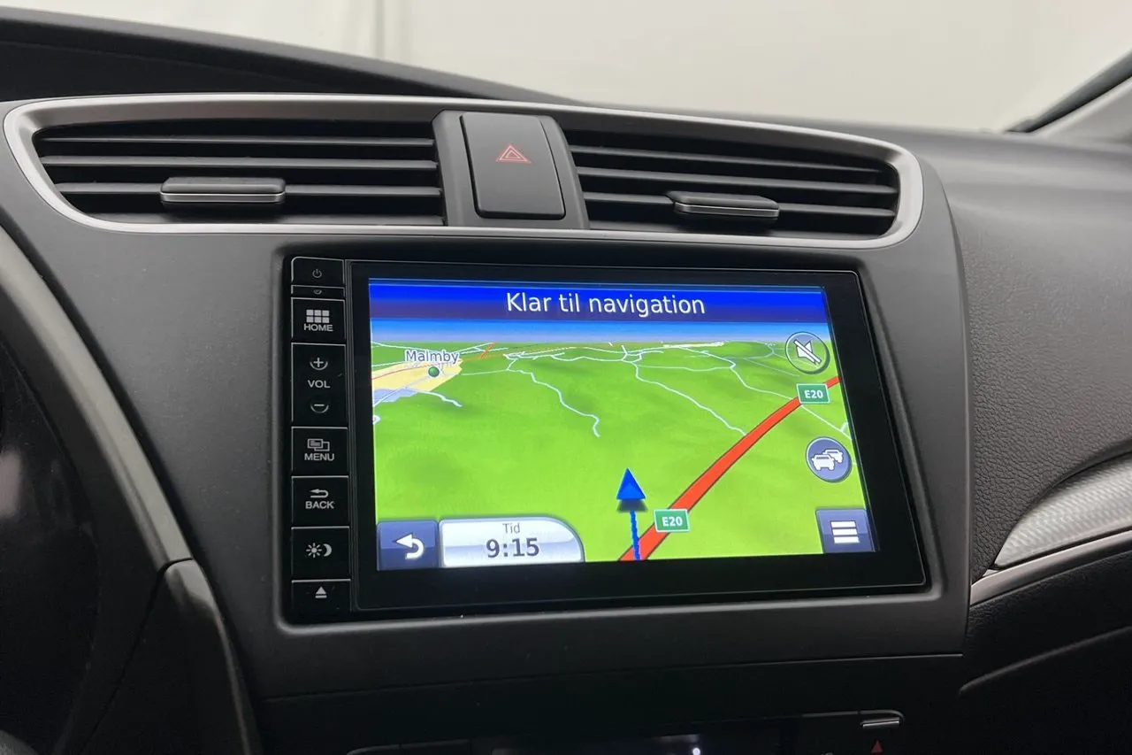 Vehicle image 14