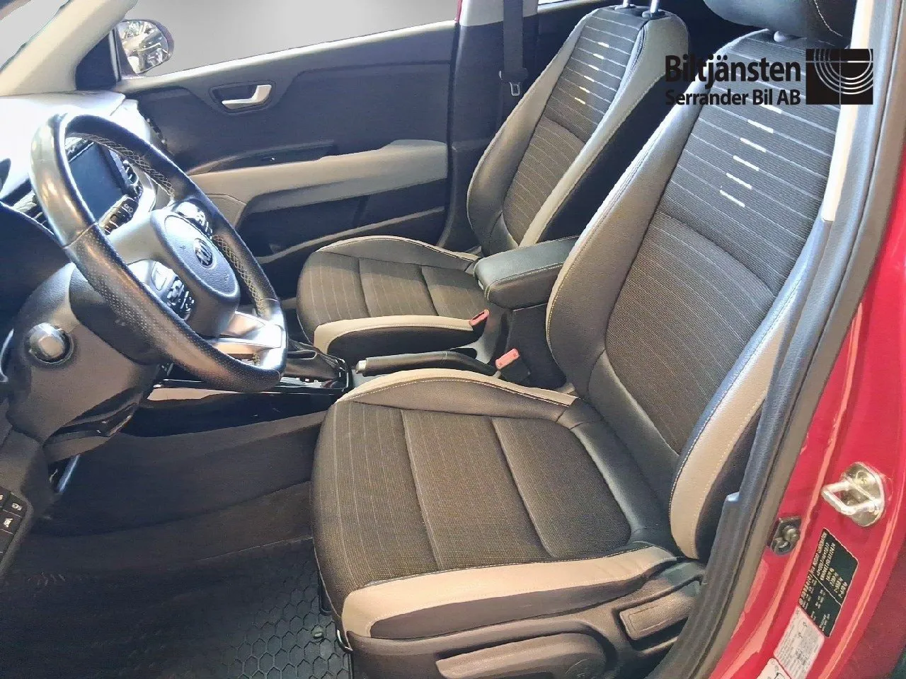 Vehicle image 7