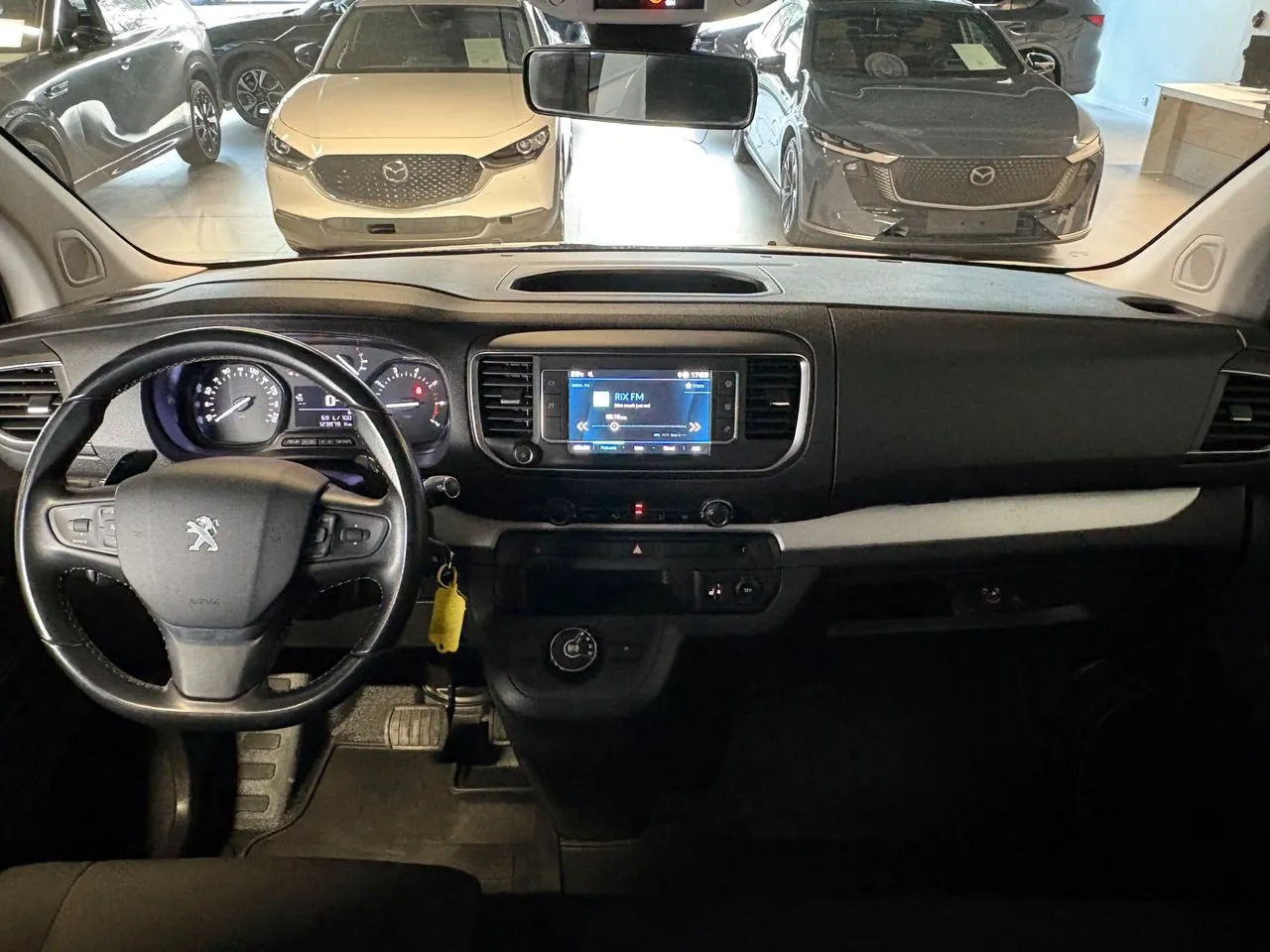 Vehicle image 11