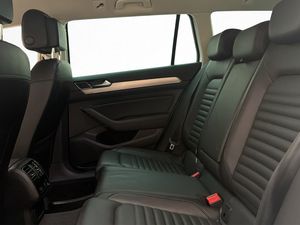 Volkswagen Passat bild 13