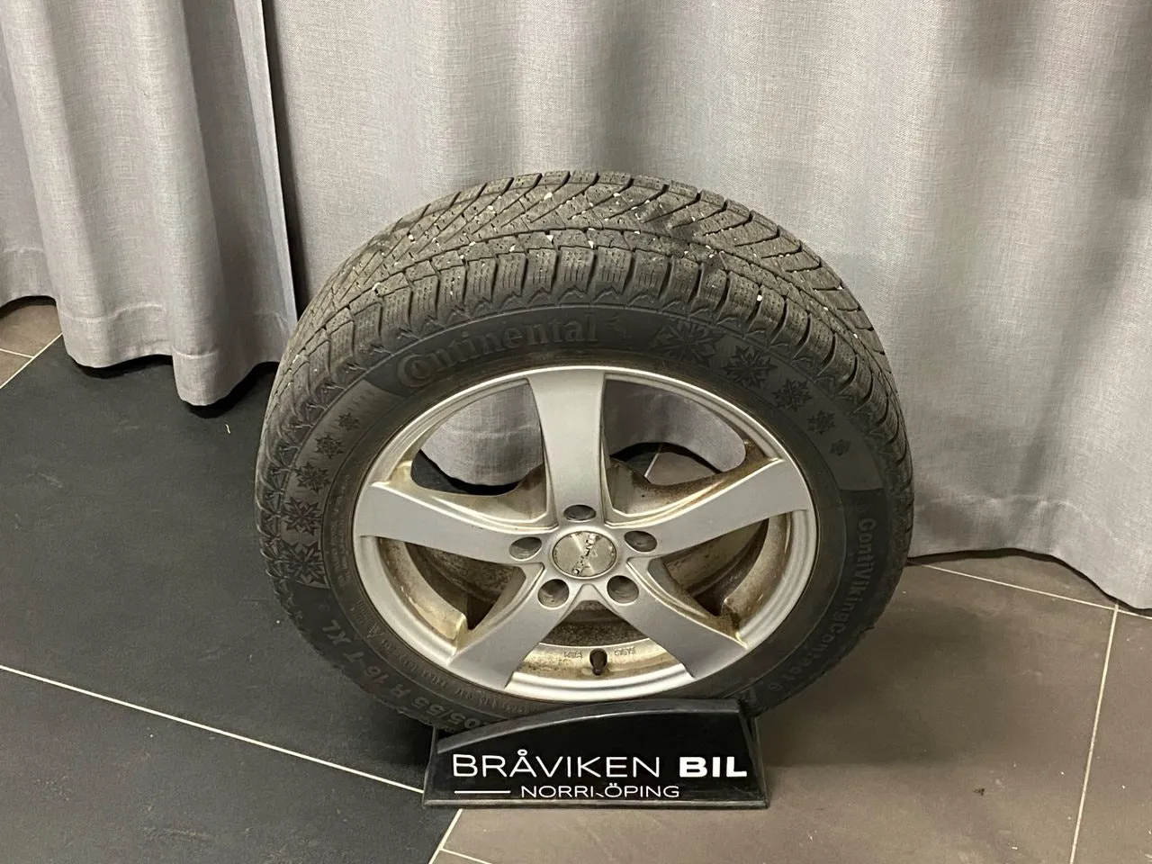 Vehicle image 18