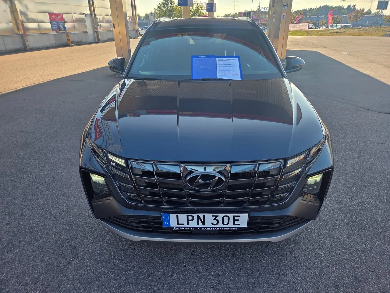 Vehicle image 16
