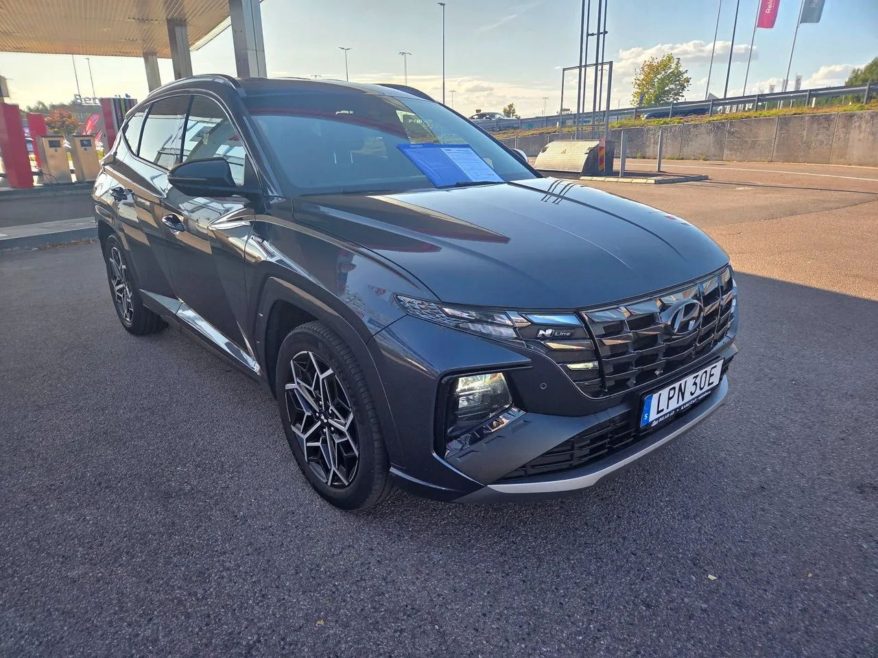 Vehicle image 15