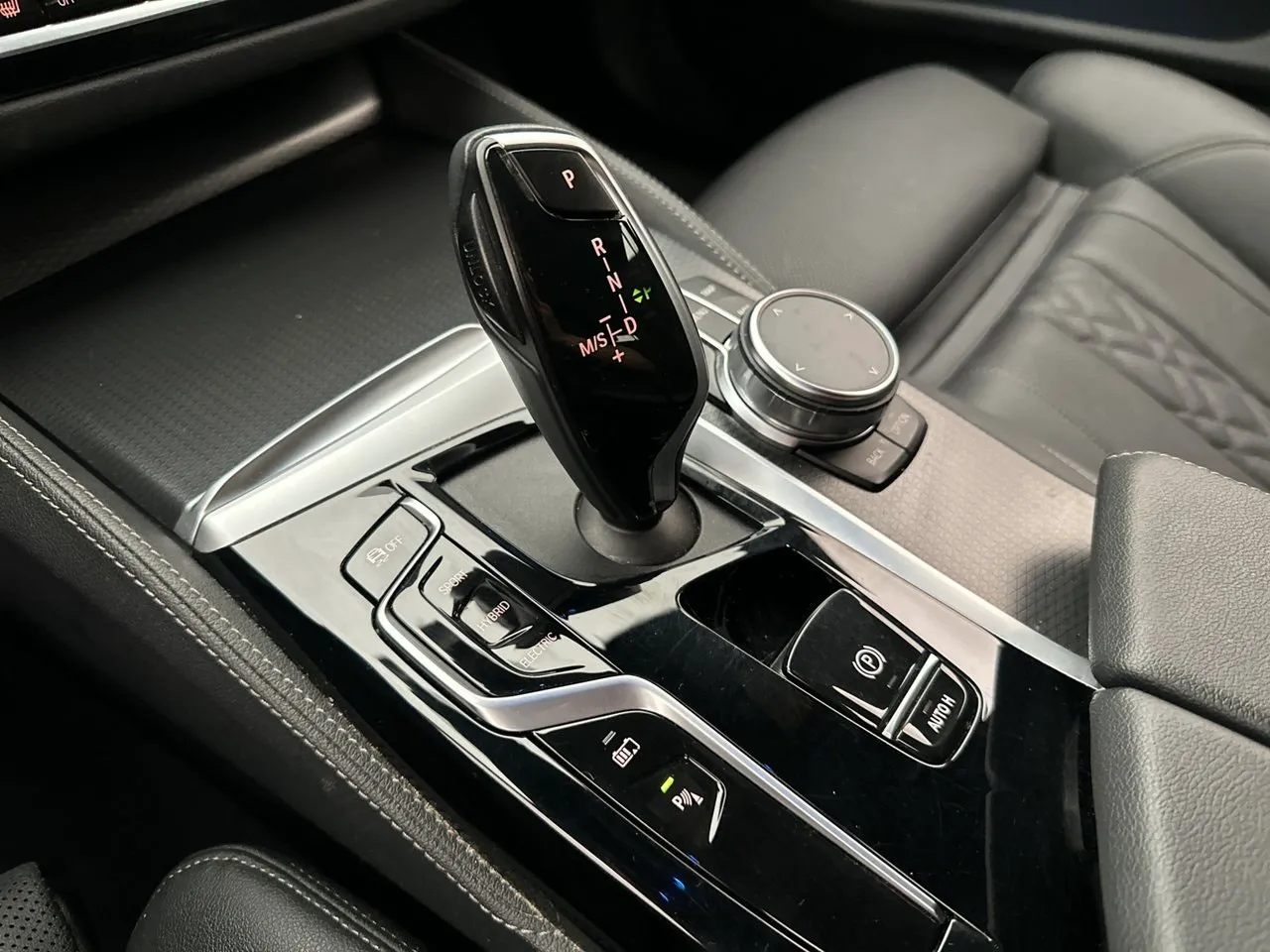Vehicle image 23