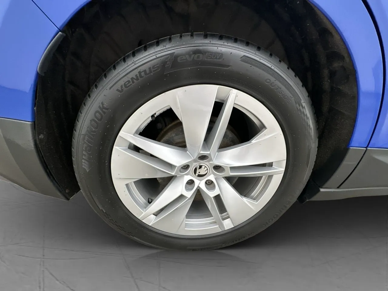 Vehicle image 35