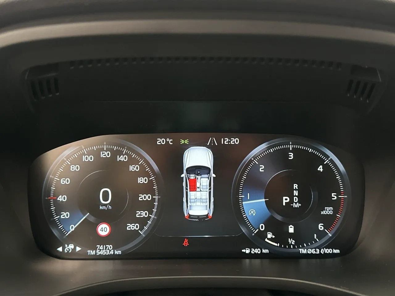 Vehicle image 17