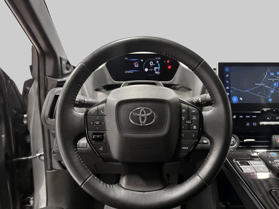 Vehicle image 18