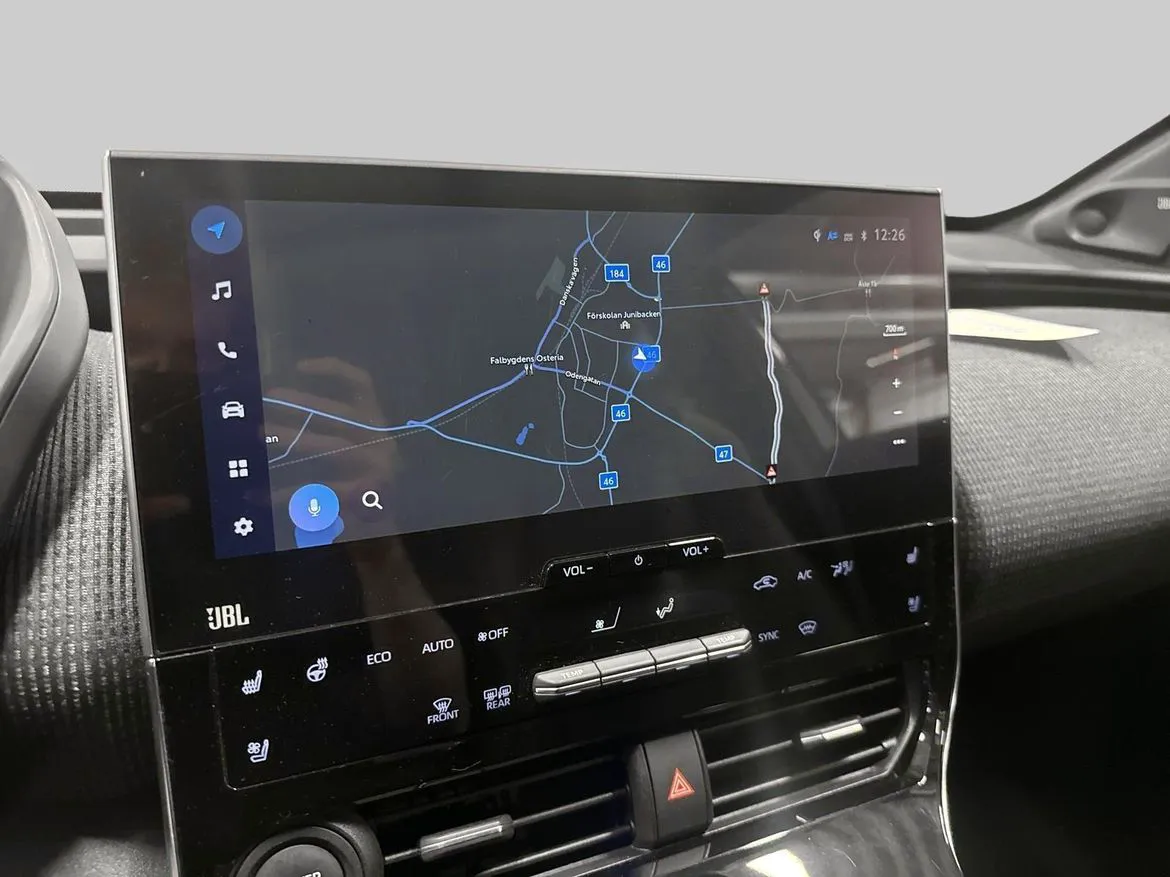 Vehicle image 15