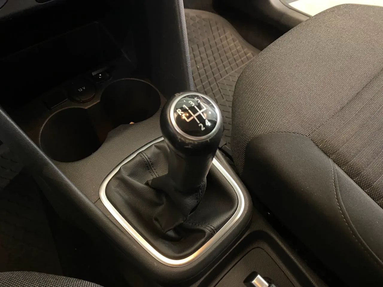 Vehicle image 28