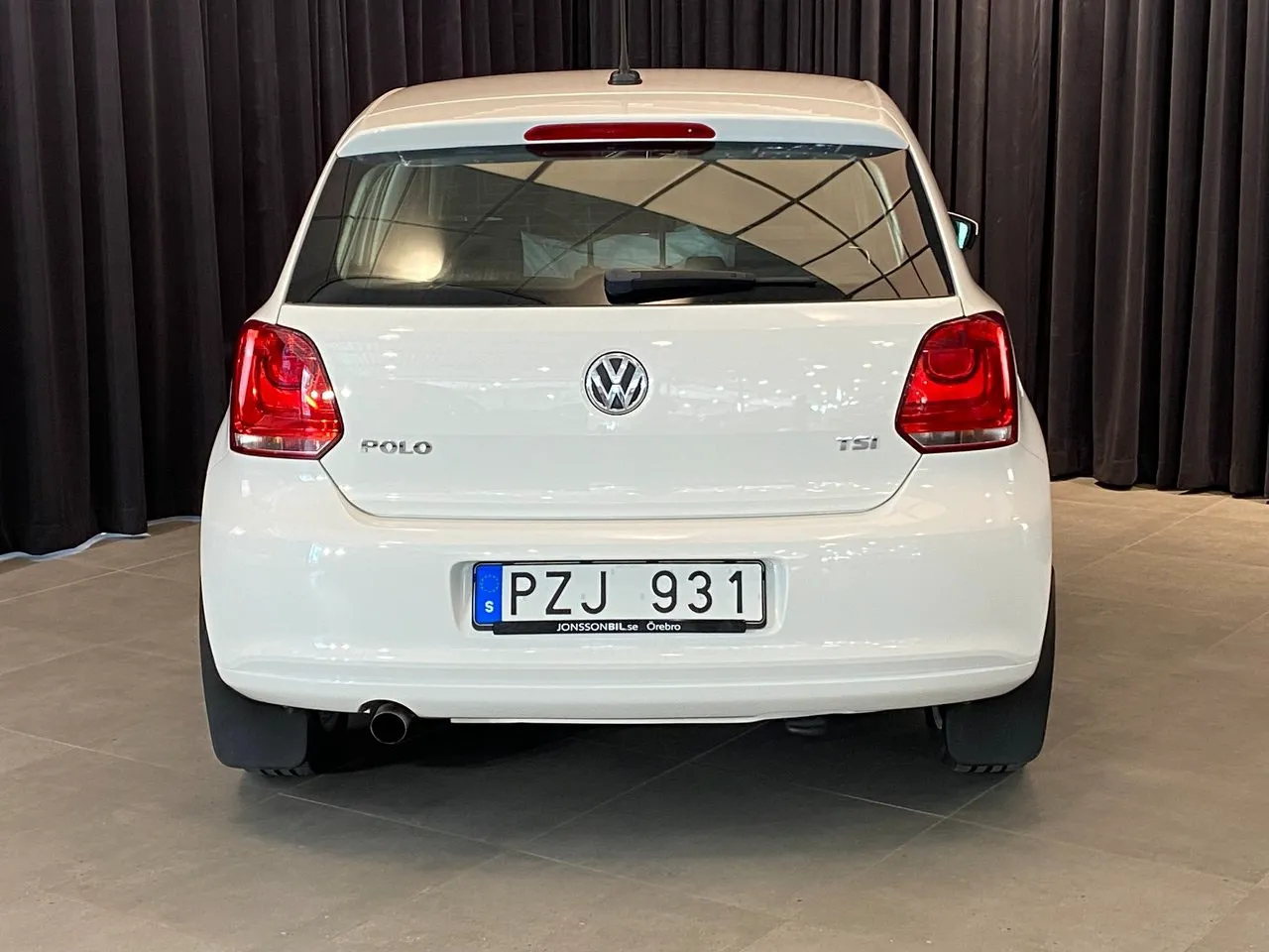 Vehicle image 1