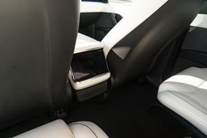 Tesla Model X bild 5