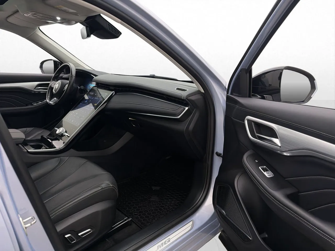 Vehicle image 25