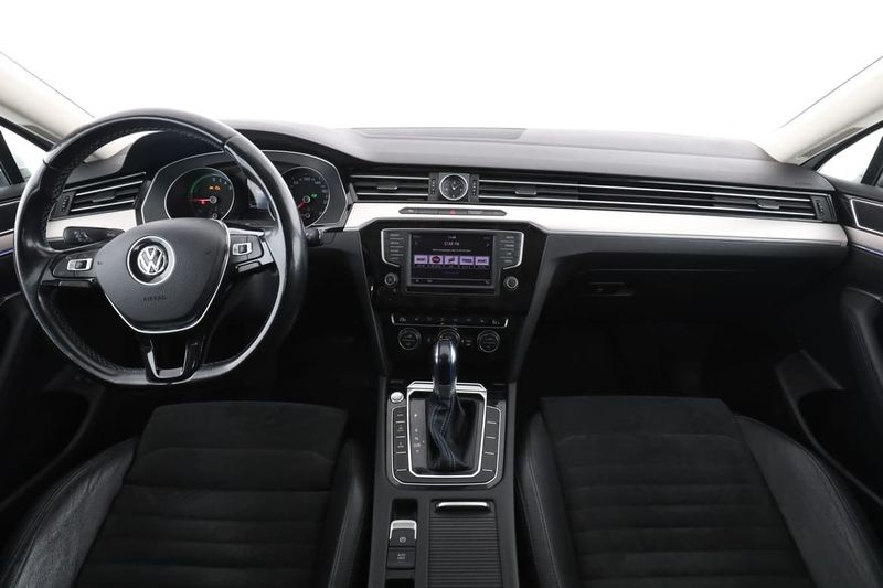 Volkswagen Passat bild 13