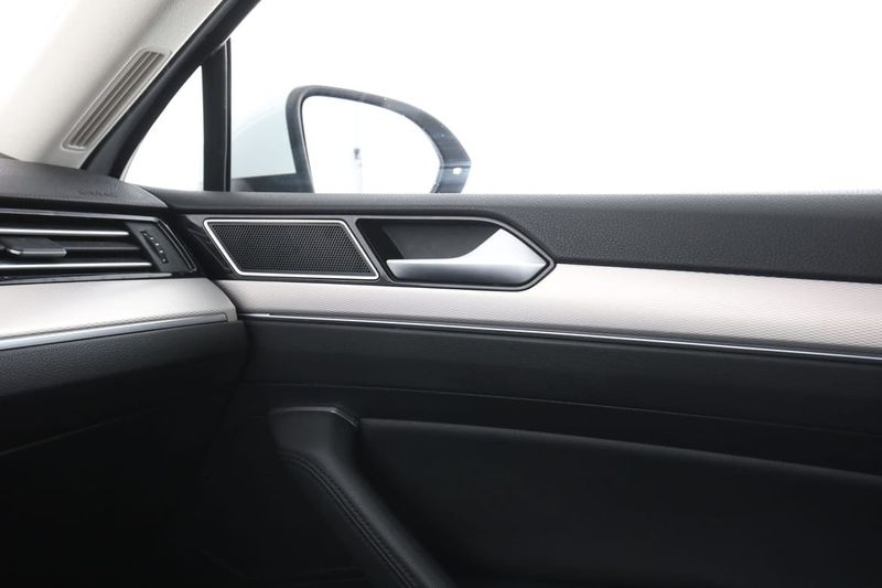 Volkswagen Passat bild 32