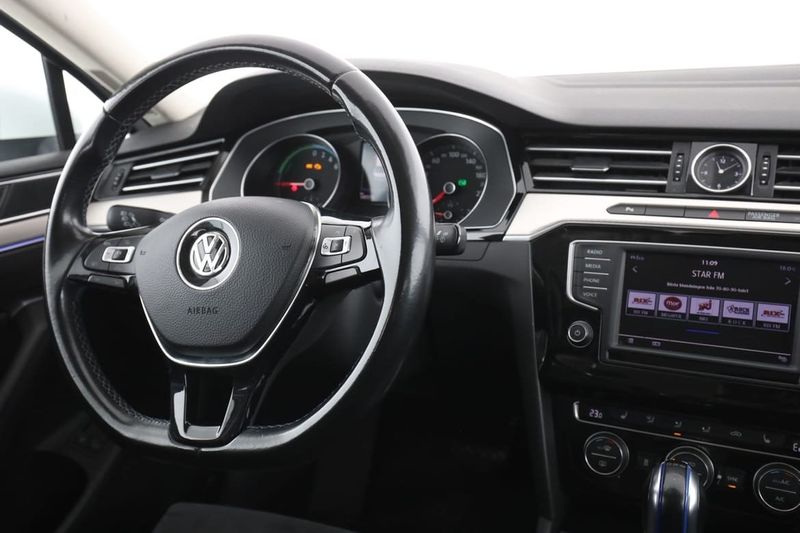 Volkswagen Passat bild 14