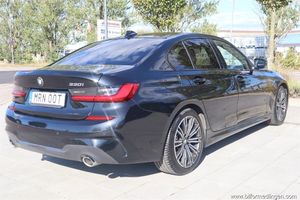 BMW 330 bild 6