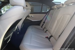 BMW 330 bild 12