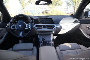 BMW 330 bild 13